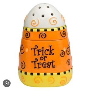 Scentsy Halloween candy corn ceramic  Swirl Warmer in Orange and Yellow Preloved